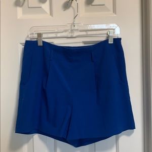 Vince Camuto shorts, size 6!